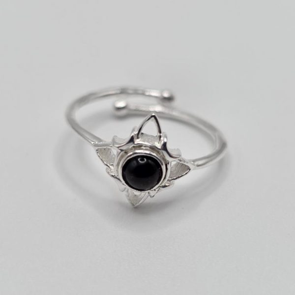 ANILLO PLATA AJUSTABLE ÓNICE NUDO DE BRUJA