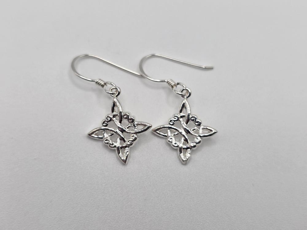 Pendientes Nudo de Bruja Plata de Ley Infy 14mm