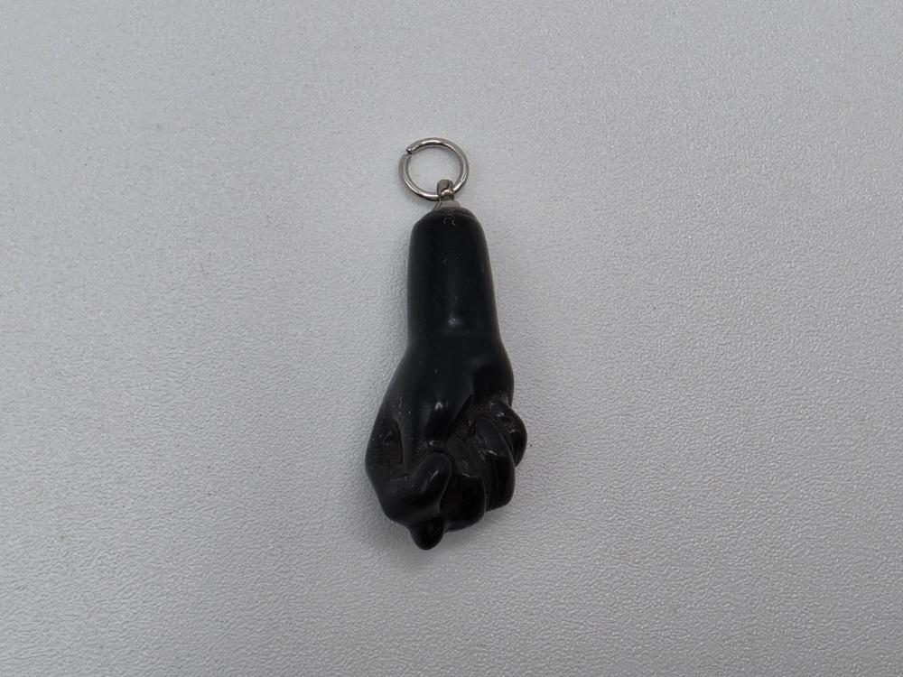 Colgante Figa de Azabache 26x11mm