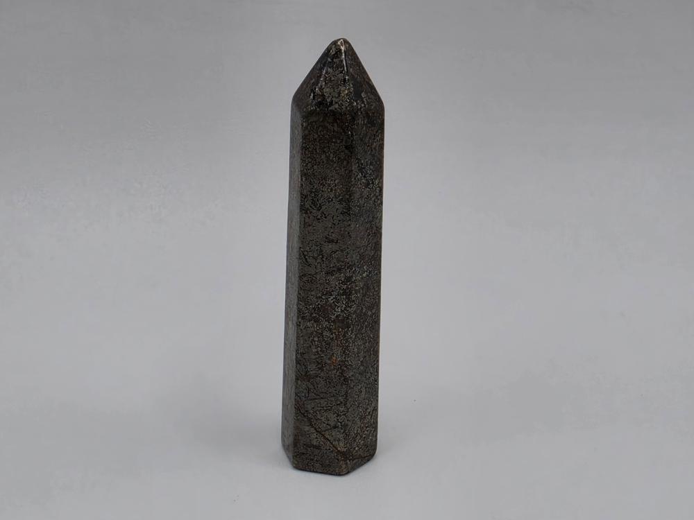 Obelisco Pirita 48x10mm