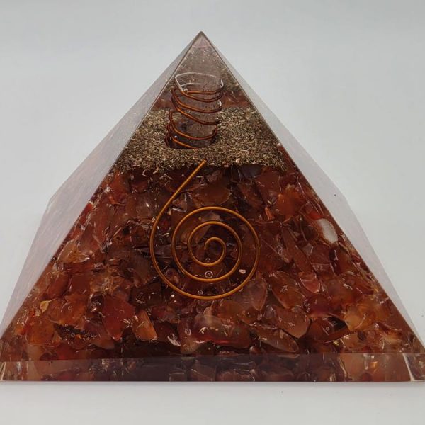 Pirámide Orgonita Carneola con Espiral de Cobre